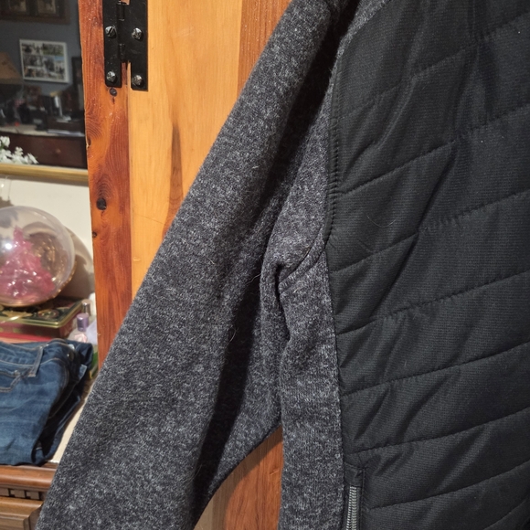 New Balance Men's Black and Gray Jacket - Picture 5 of 7